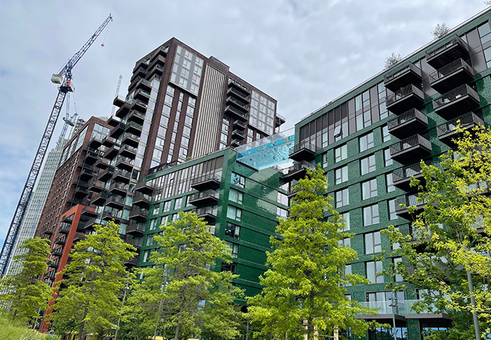 Embassy Gardens Sky Pool